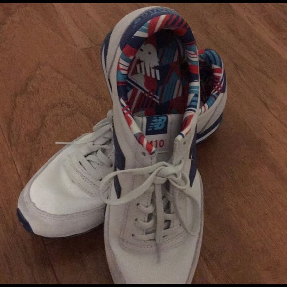 Women’s New Balance 410 Sneakers/Shoes - Picture 2 of 8